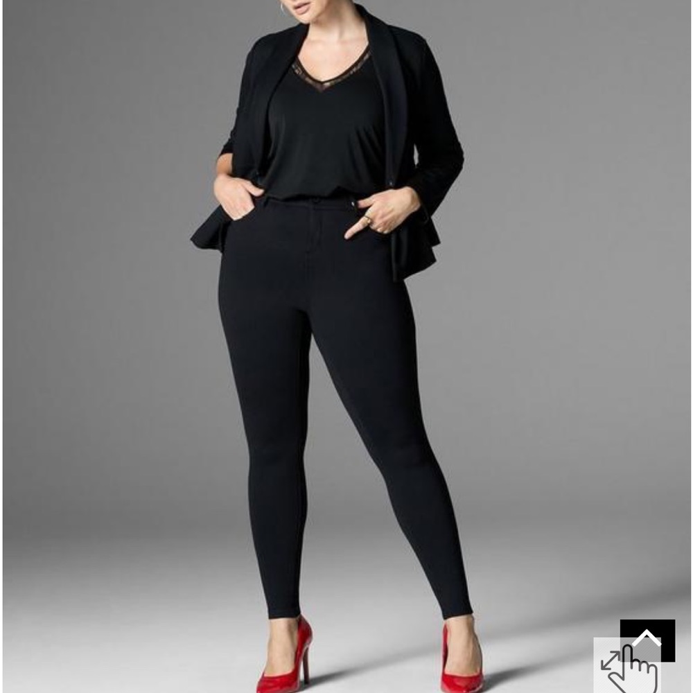 NWT Torrid Bombshell Skinny Studio Luxe Ponte High Rise Pant Plus Size 14S Short